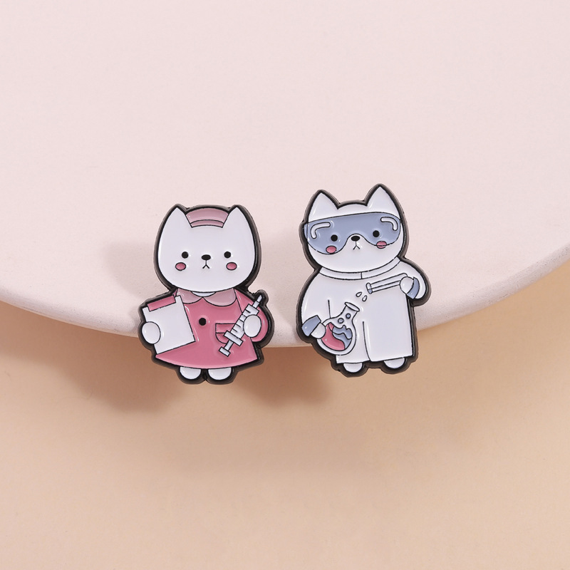 Medical Lab Gifts - 2개 귀여운 만화 의료용 고양이 에나멜